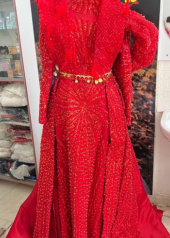 Henna Gelinlik Kırmızı Kürklü V Yaka Uzun Kadın Bindallı