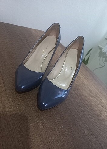 Rugan stiletto 