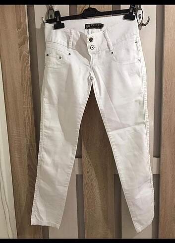 Beyaz jeans 