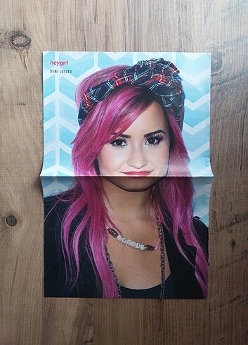 Beden Miley Cyrus Demi Lovato Poster