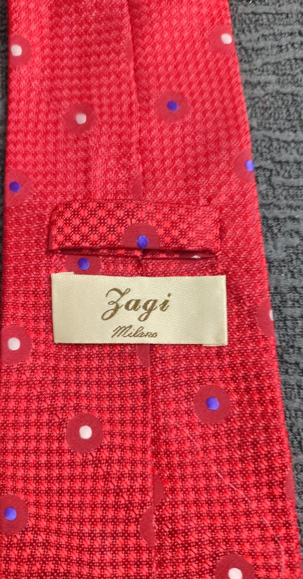 Kırmızı kravat - Görsel 2
