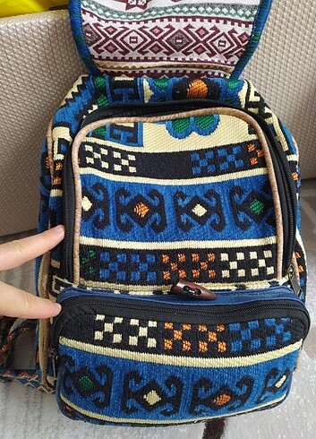 Beden Dokuma nakışlı sırt çantası