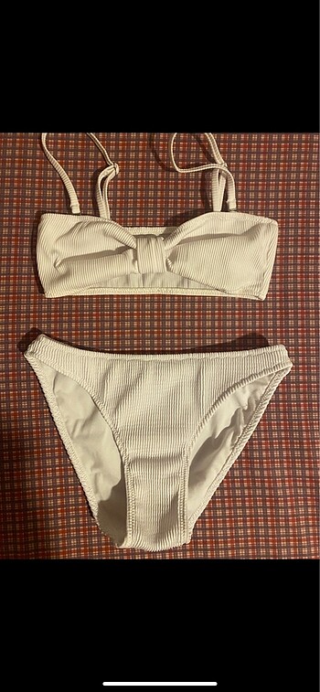 Beyaz bikini