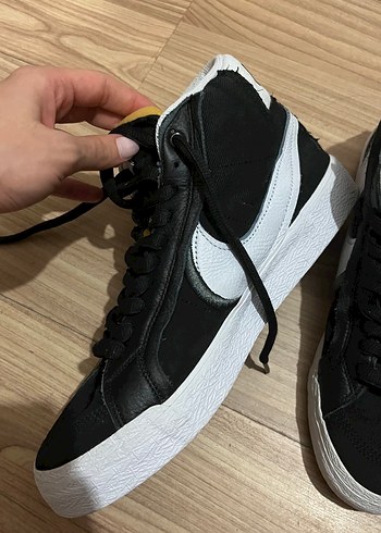 Nike Sneaker