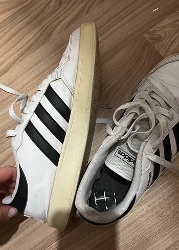 Adidas Beyaz Spor Ayakkabi