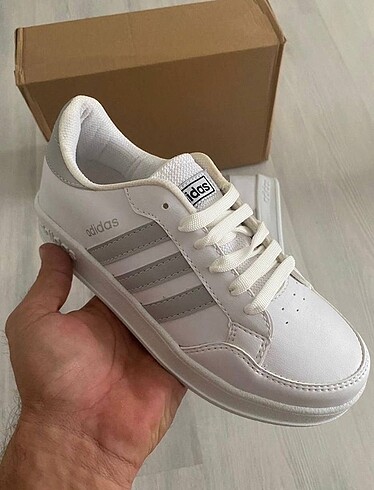 Adidas bayan spor ayakkabı