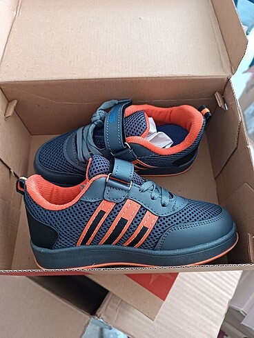 Adidas Adidas çocuk ayakkabı