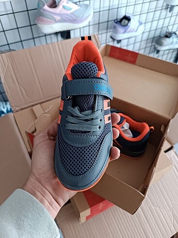 33 Beden Adidas çocuk ayakkabı