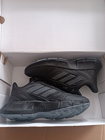 39 Beden Adidas bayan spor ayakkabı