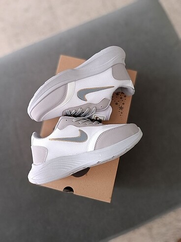 Nike Nike bayan spor ayakkabı