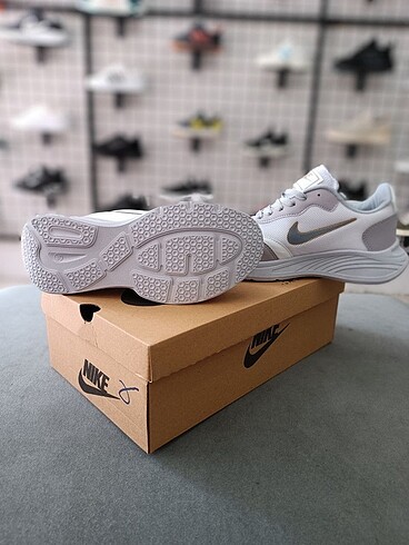 37 Beden Nike bayan spor ayakkabı