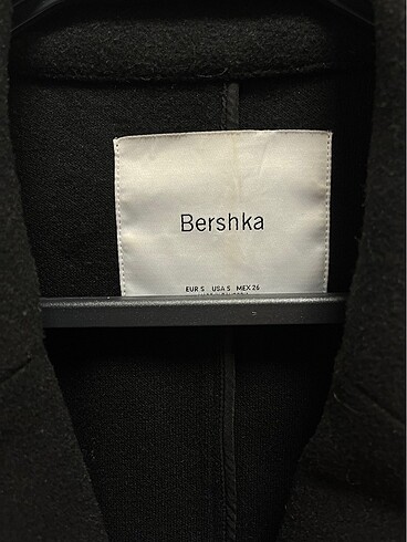 Bershka Siyah Kaban