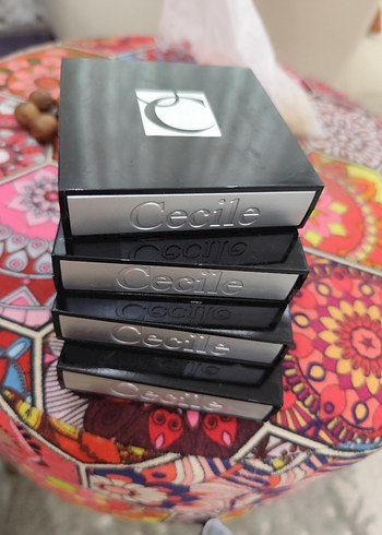 Cecile Siyah Makyaj pudrası - Görsel 2
