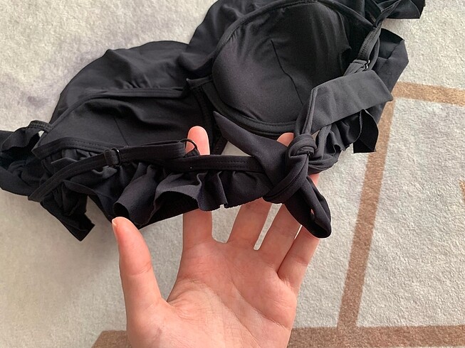 38 Beden Fırfırlı penti bikini üstü