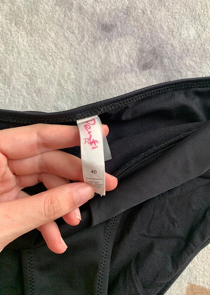 Siyah penti bikini altı - Görsel 3