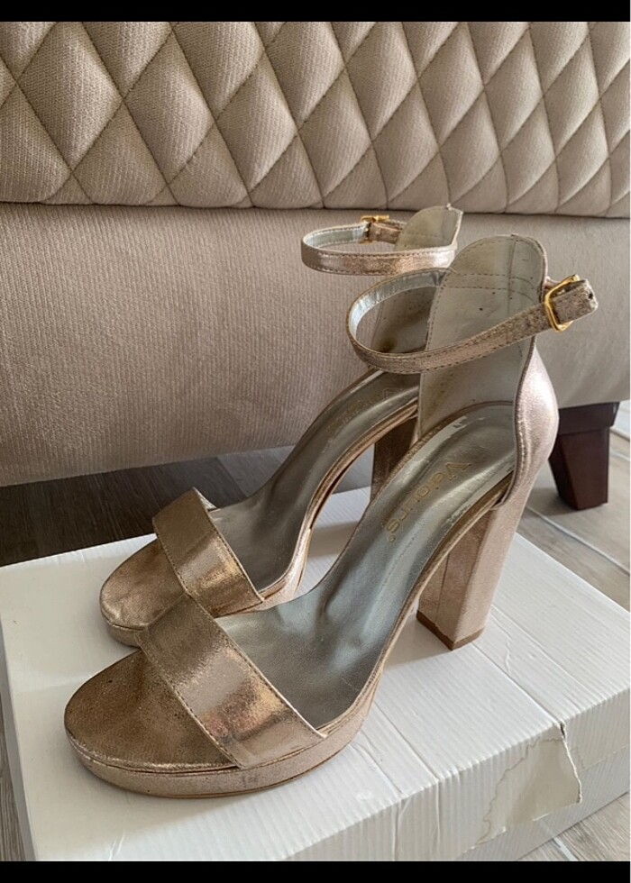 Gold kalın topuk ayakkabı - Görsel 4