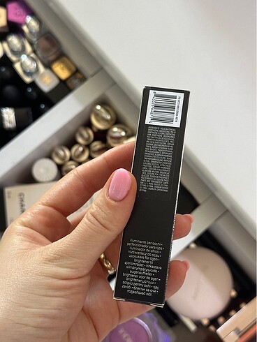 Fenty Beauty Fenty Beauty Bright Fix Concealer Kapatıcı