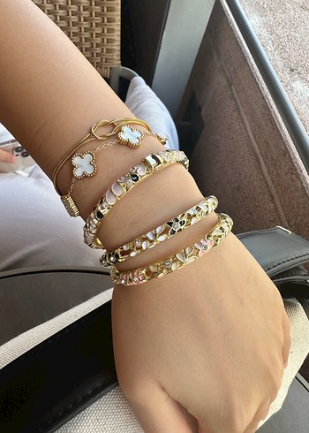 Yonca desen marka model bileklik