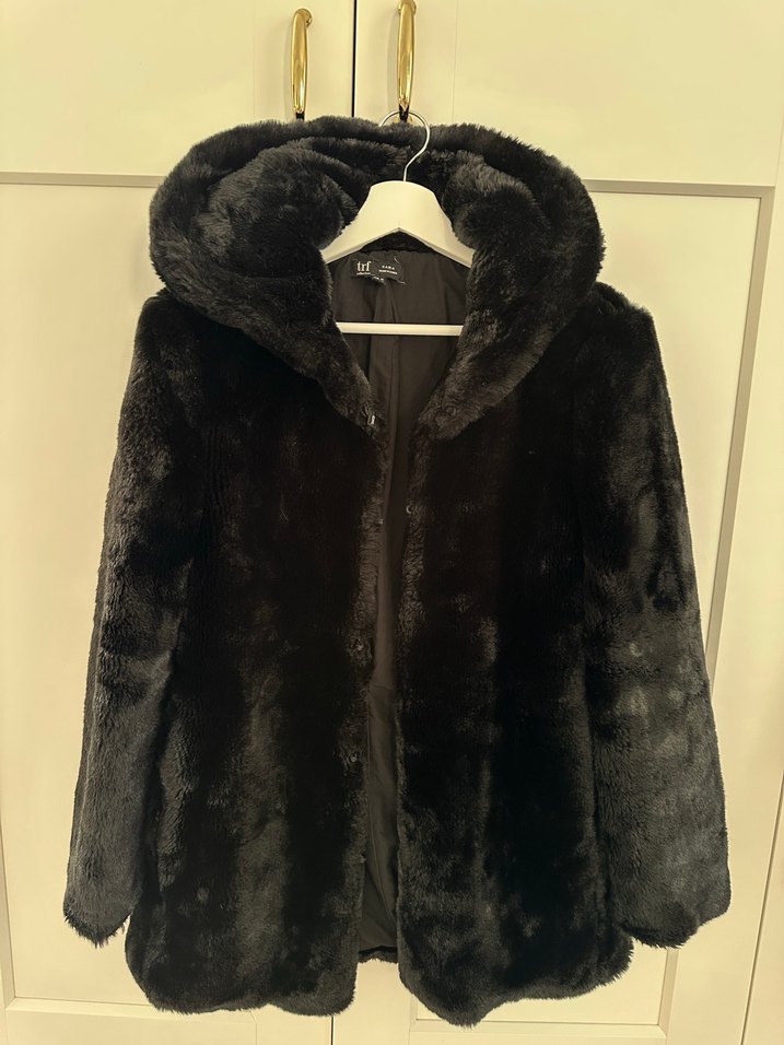 Siyah Midi Boy Kürk Detaylı Kadın Mont - Görsel 4