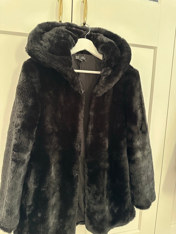 Siyah Midi Boy Kürk Detaylı Kadın Mont - Görsel 2