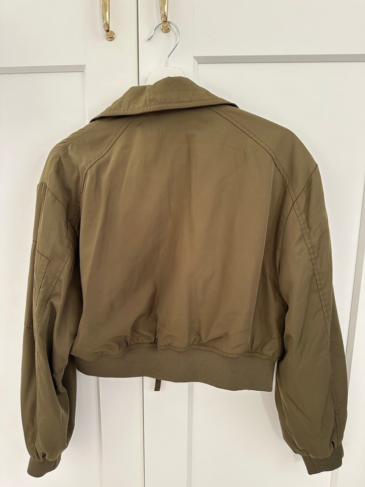 Dik Yaka Kemerli Bej Sokak Stili Kadın Ceket - Görsel 4