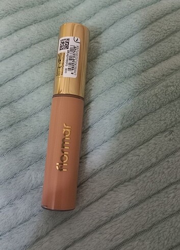 flormar stay perfect concealer 