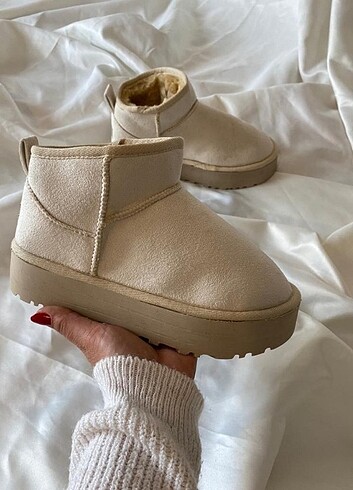 Ugg Ultra Mini Platform Bej İçi Yünlü Kadın Bot 