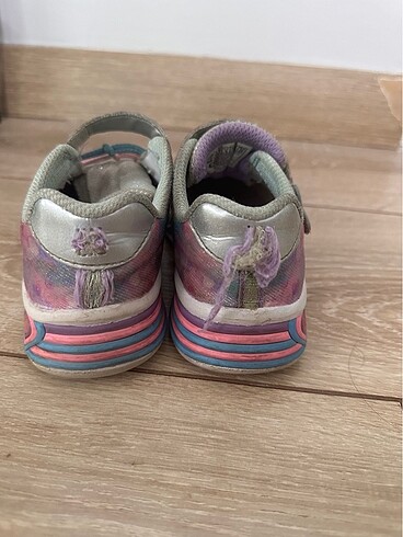 26 Beden Işıkları çalışır skechers cocuk ayakkabı