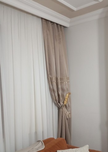 Modern Klasik Yılan Desenli Bej Parlak Perde - Görsel 2