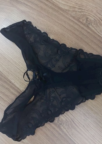 Siyah Dantel Detaylı Askılı Gecelik Takım - Görsel 3