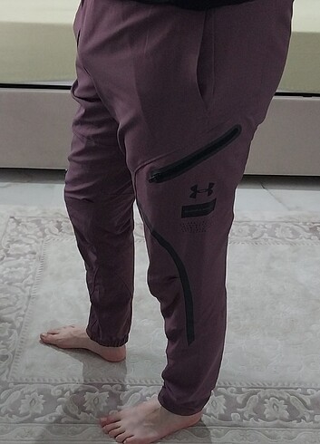 UNDER ARMOUR SWEAT PANTS
