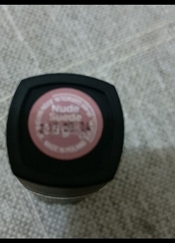 Avon Avon ruj