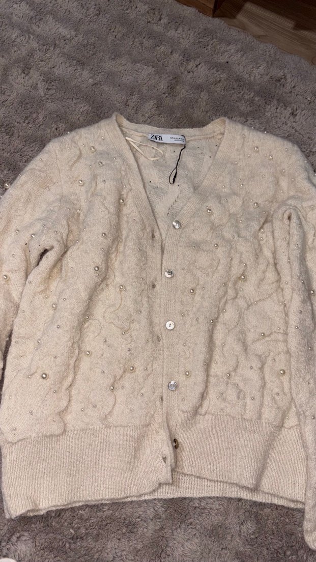 İnci Detaylı Bej Düğmeli Hırka hic kullanilmadi - Görsel 3