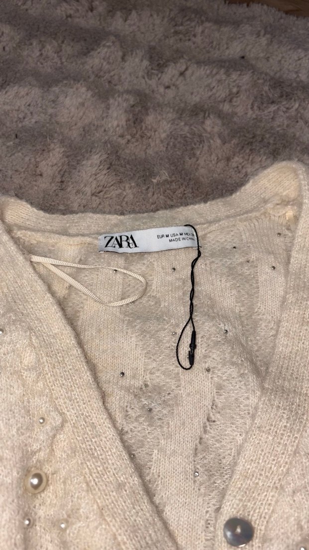 İnci Detaylı Bej Düğmeli Hırka hic kullanilmadi - Görsel 2