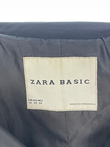 xs Beden siyah Renk Zara Trenchcoat %70 İndirimli.