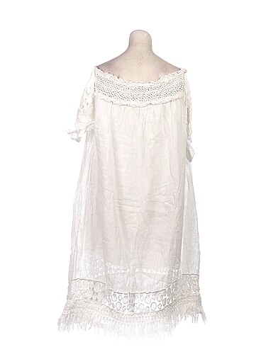 universal Beden PreLoved Uzun Elbise %70 İndirimli.