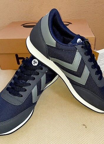 Hummel 36-37 