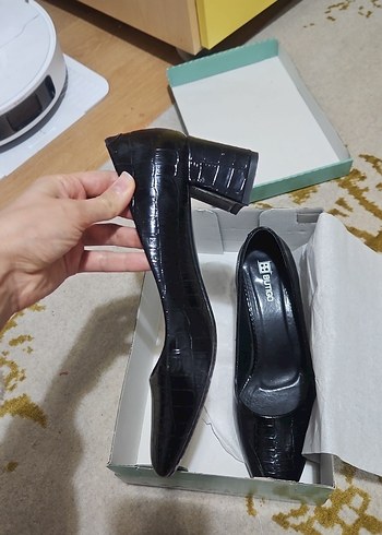 Siyah Yılan Desenli Kadın Topuklu - Görsel 2