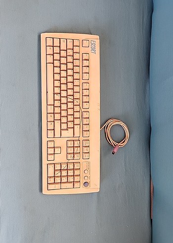 Bej Klavye Eski Model
