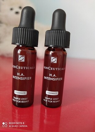 Skınceuticals H.A nemlendirici serum