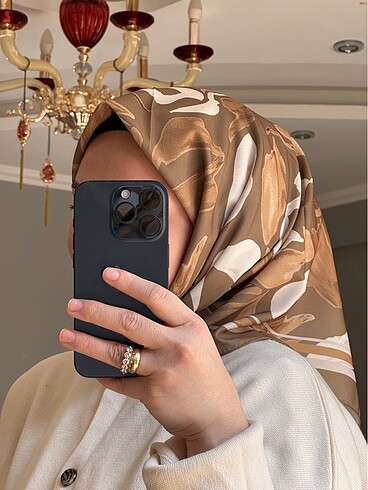 Armine Tablo Desen Bej Eşarp