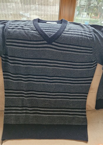 Gri V Yaka Erkek Triko Kazak - Görsel 2