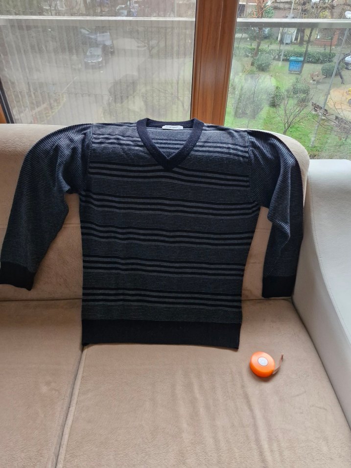 Gri V Yaka Erkek Triko Kazak - Görsel 3