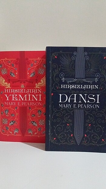 Hırsızların Dansı ~ Mary E. Pearson 