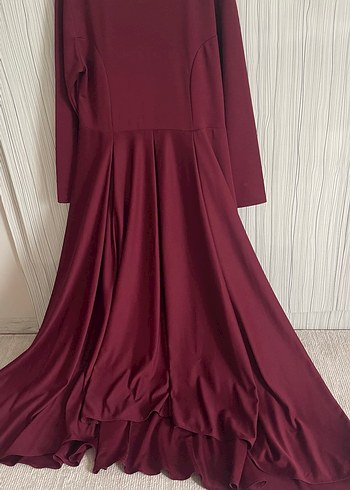 Bordo Uzun Kollu arkası kuyruklu tesettür elbise - Görsel 2