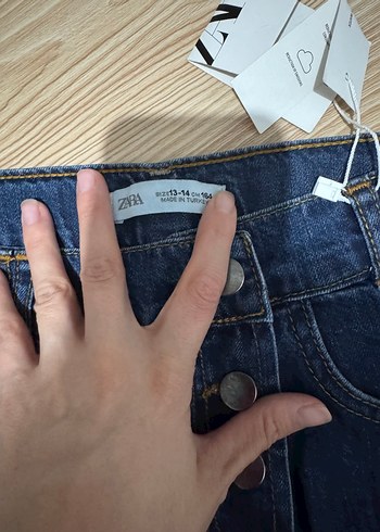 Düğmeli Koyu Mavi Mini Kot Şort - Görsel 3