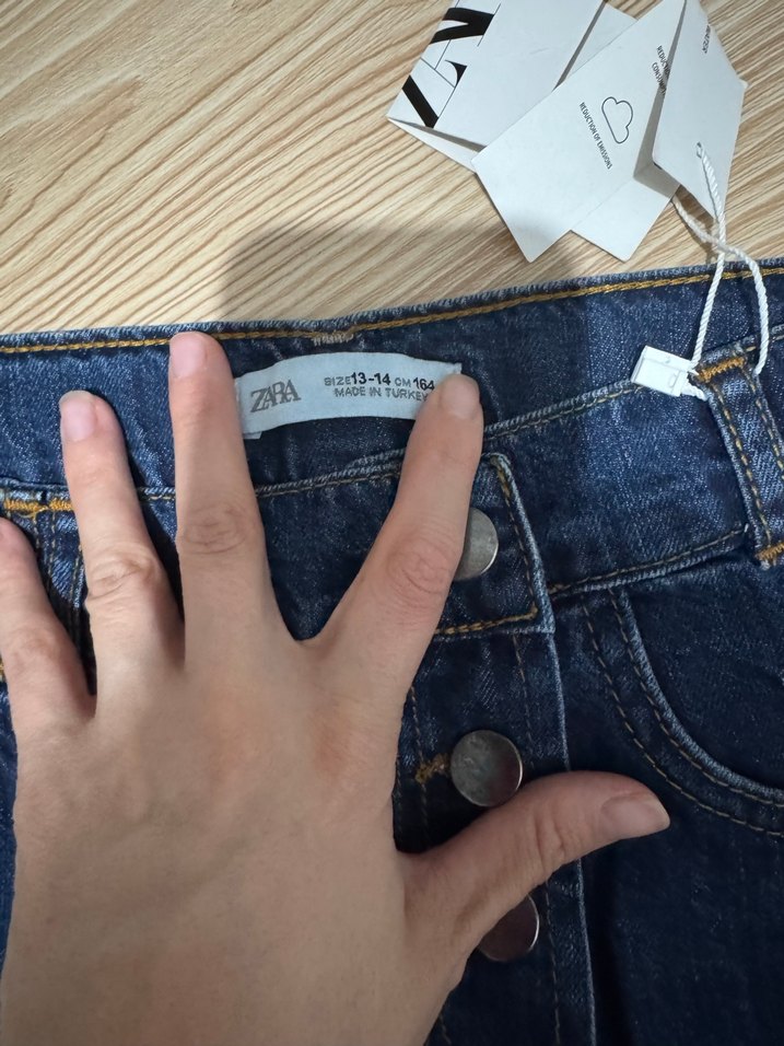 Düğmeli Koyu Mavi Mini Kot Şort - Görsel 3