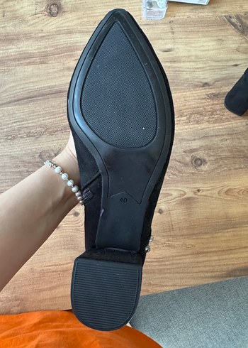 Tokalı Siyah Süet Topuklu Bot - Görsel 2