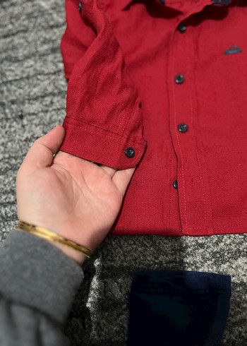 Uzun Kollu Koyu Kırmızı Erkek Çocuk Gömlek - Görsel 2