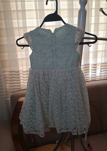 Kız Çocuk Beyaz Dantel Nakışlı Elbise - Görsel 3